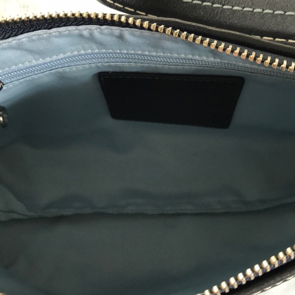 NEW Coach shoulder bag and wristlet - Picture 4 of 5